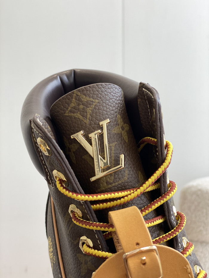 L**V**T* BOOTS LVTBS-007