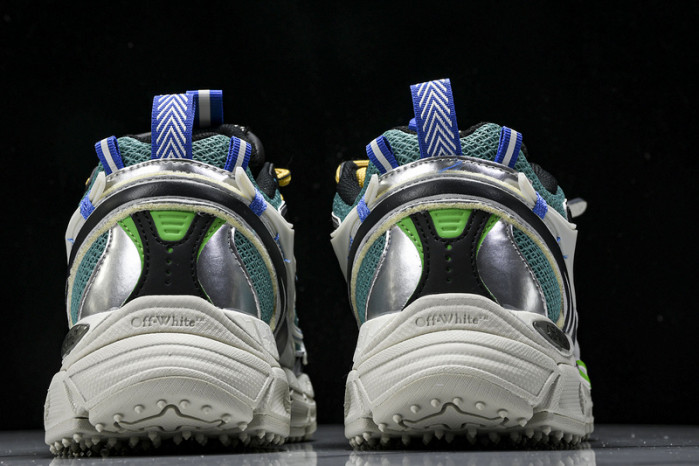 c/o  sneakers  co-005
