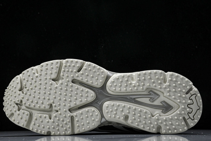 c/o  sneakers  co-005