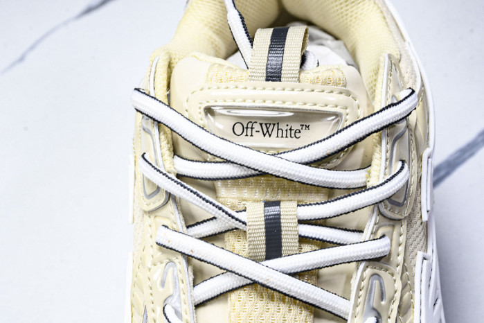 C/O​ SNEAKERS CO-029