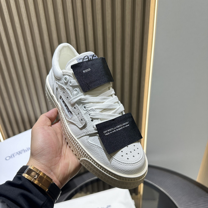 C/O​ SNEAKERS CO-014