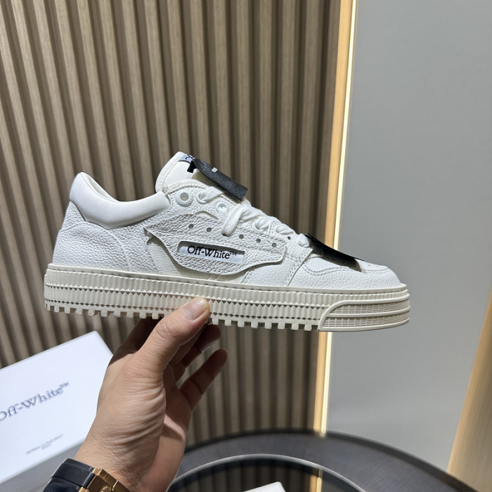 C/O​ SNEAKERS CO-014