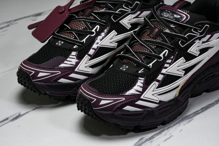 c/o  sneakers  co-010